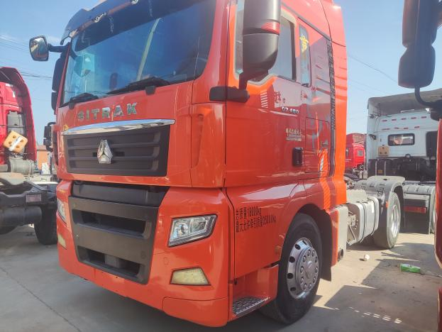重汽汕德卡 SITRAK G7 牵引车
